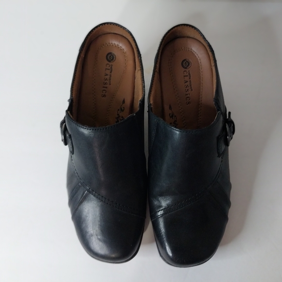 Earth Spirit Other - Earth Spirit Classic Black Leather Size 7 Women"s Shoes.